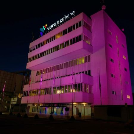 Cinema Rooms Fiera Верона Екстер'єр фото